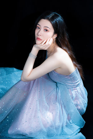 大棚歌舞团大胆表演dj