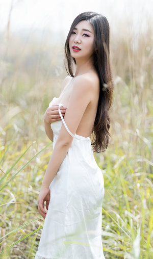 居家夫妻大白天啪啪视频播放